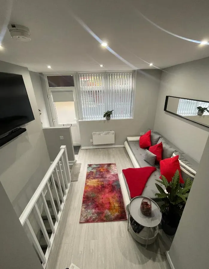 Unique Duplex Apartment Free Parking Free Wi-Fi 6 Minutes From Leeds City Centre Birleşik Krallık