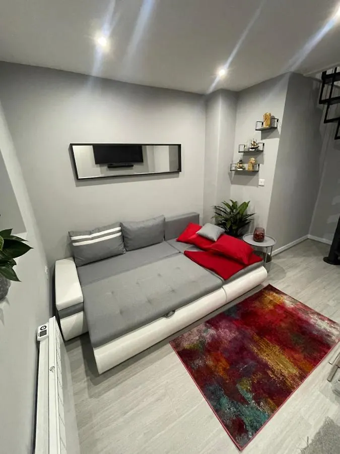 Unique Duplex Apartment Free Parking Free Wi-Fi 6 Minutes From Leeds City Centre