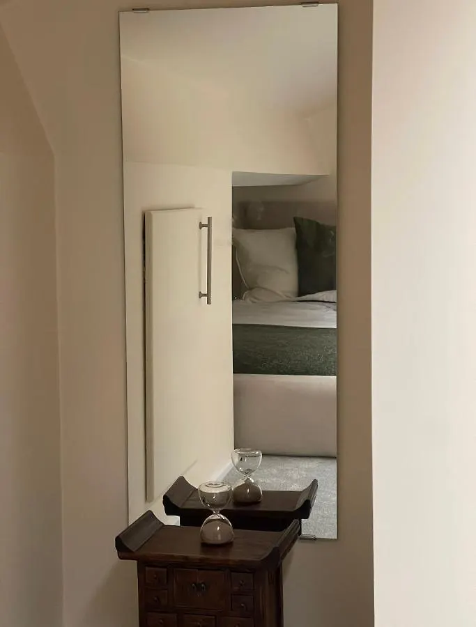 Unique Duplex Apartment Free Parking Free Wi-Fi 6 Minutes From Leeds City Centre